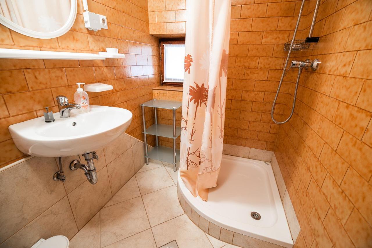 Farm Stay Zagar Mozirje Phòng bức ảnh